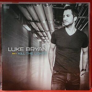 Luke Bryan – Kill The Lights (2015) Previously Owned CD